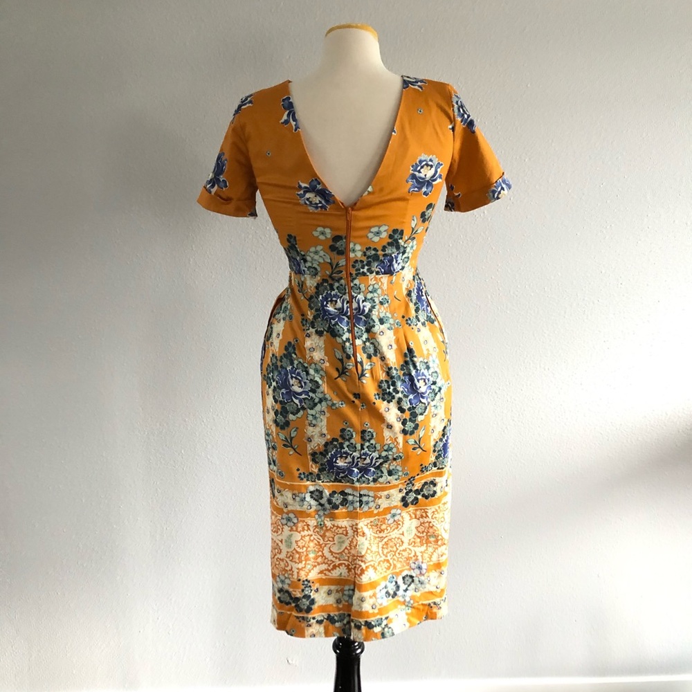 Flower Fitted Dress - image 2